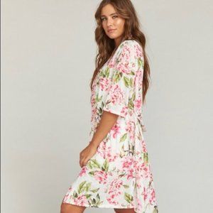 Show Me Your Mumu One Size Lightwieght Floral Brie Kimono Robe: 4103